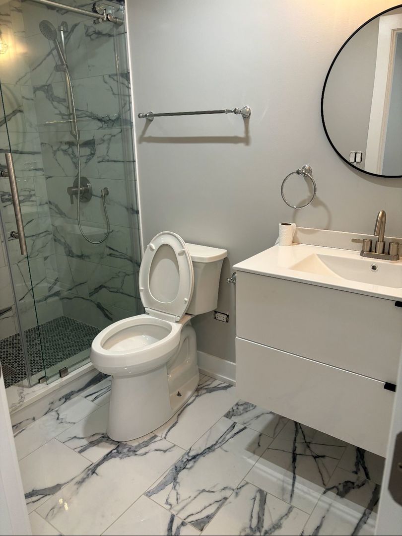 3640 N Troy Street Unit: G
