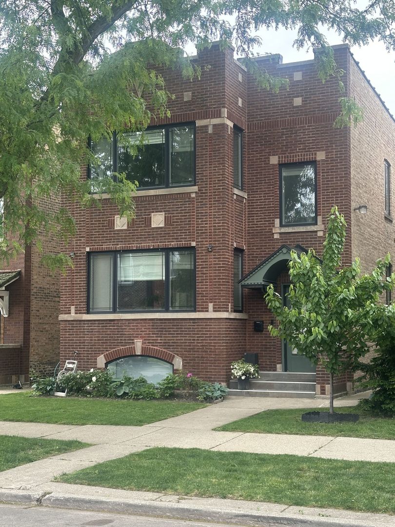 3640 N Troy Street Unit: G