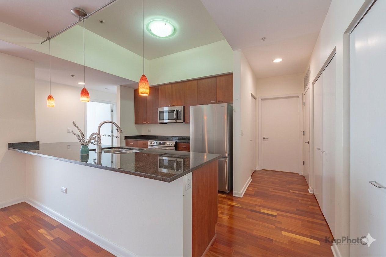 1720 Oak Avenue Unit: 201