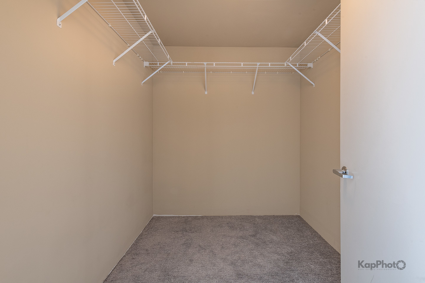 1720 Oak Avenue Unit: 201