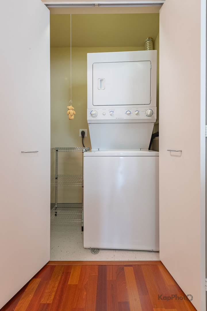 1720 Oak Avenue Unit: 201