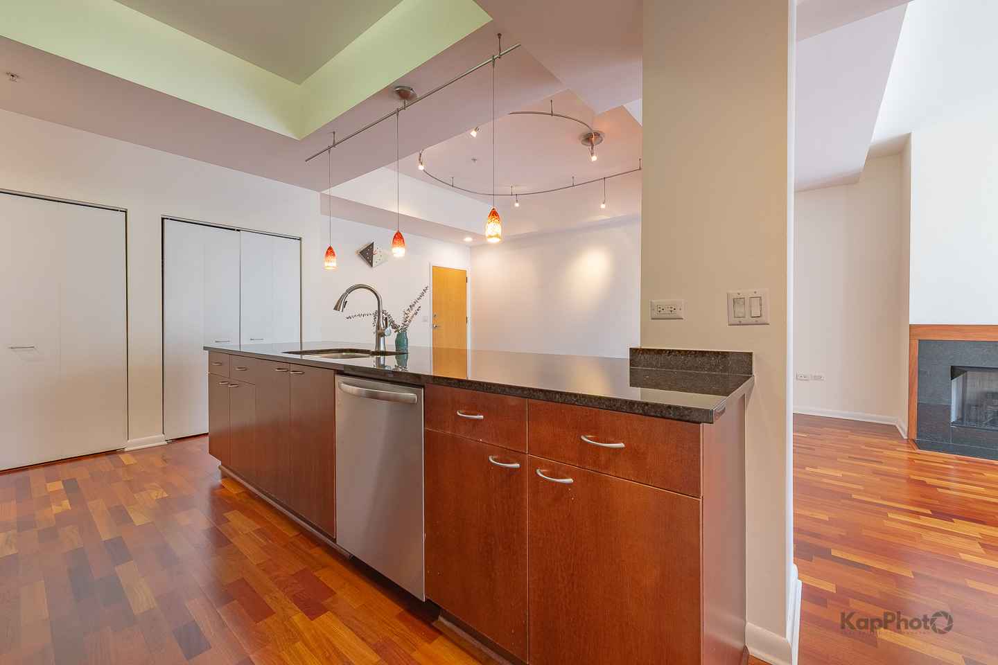 1720 Oak Avenue Unit: 201