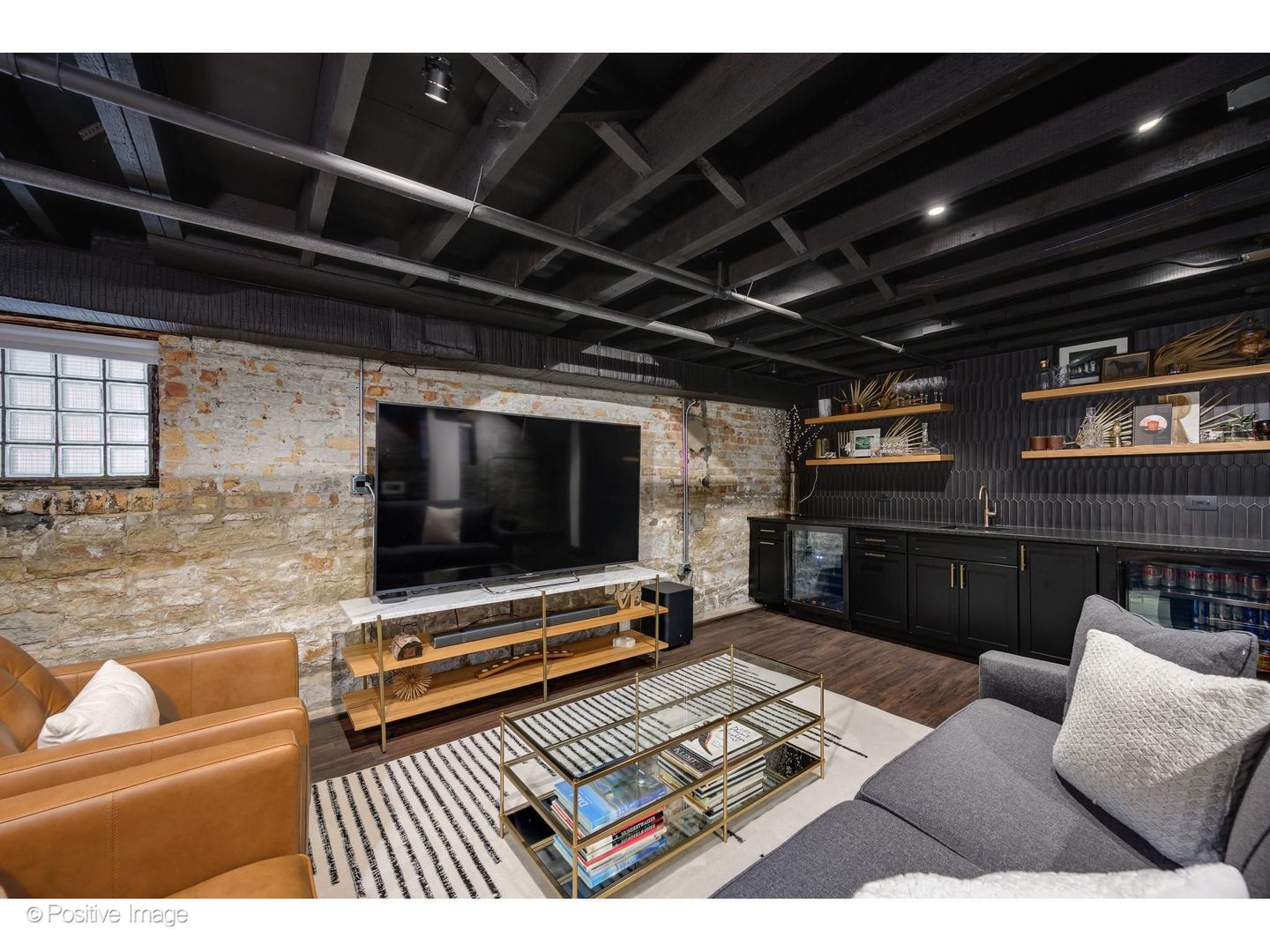 613 W Belden Avenue