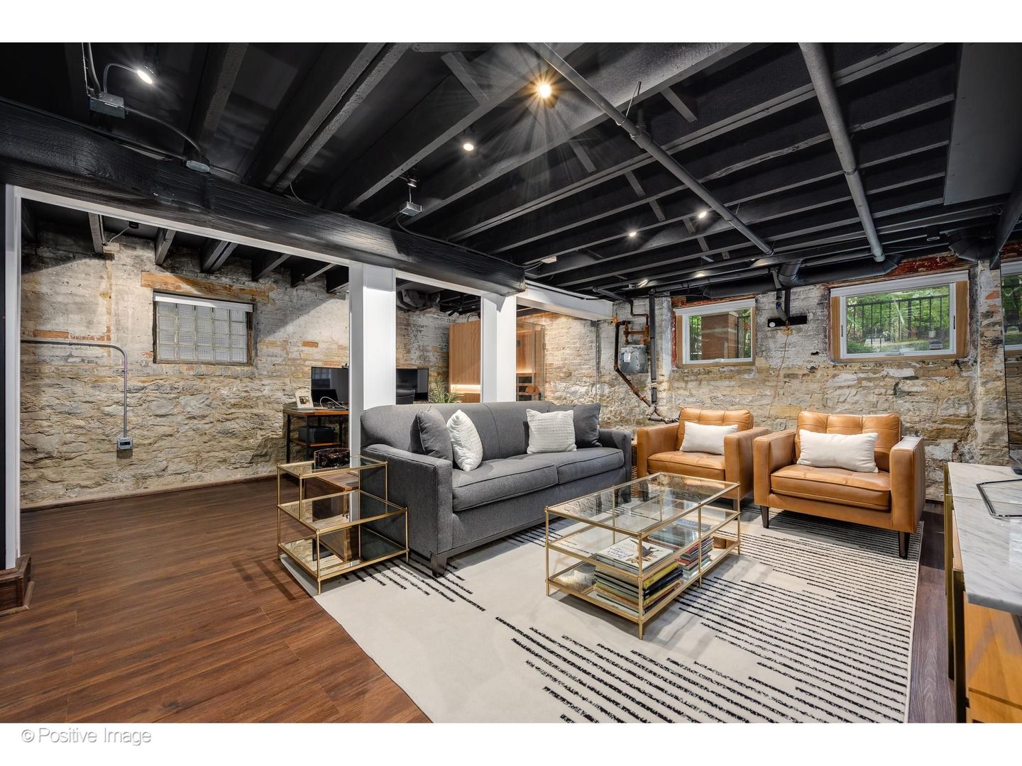 613 W Belden Avenue