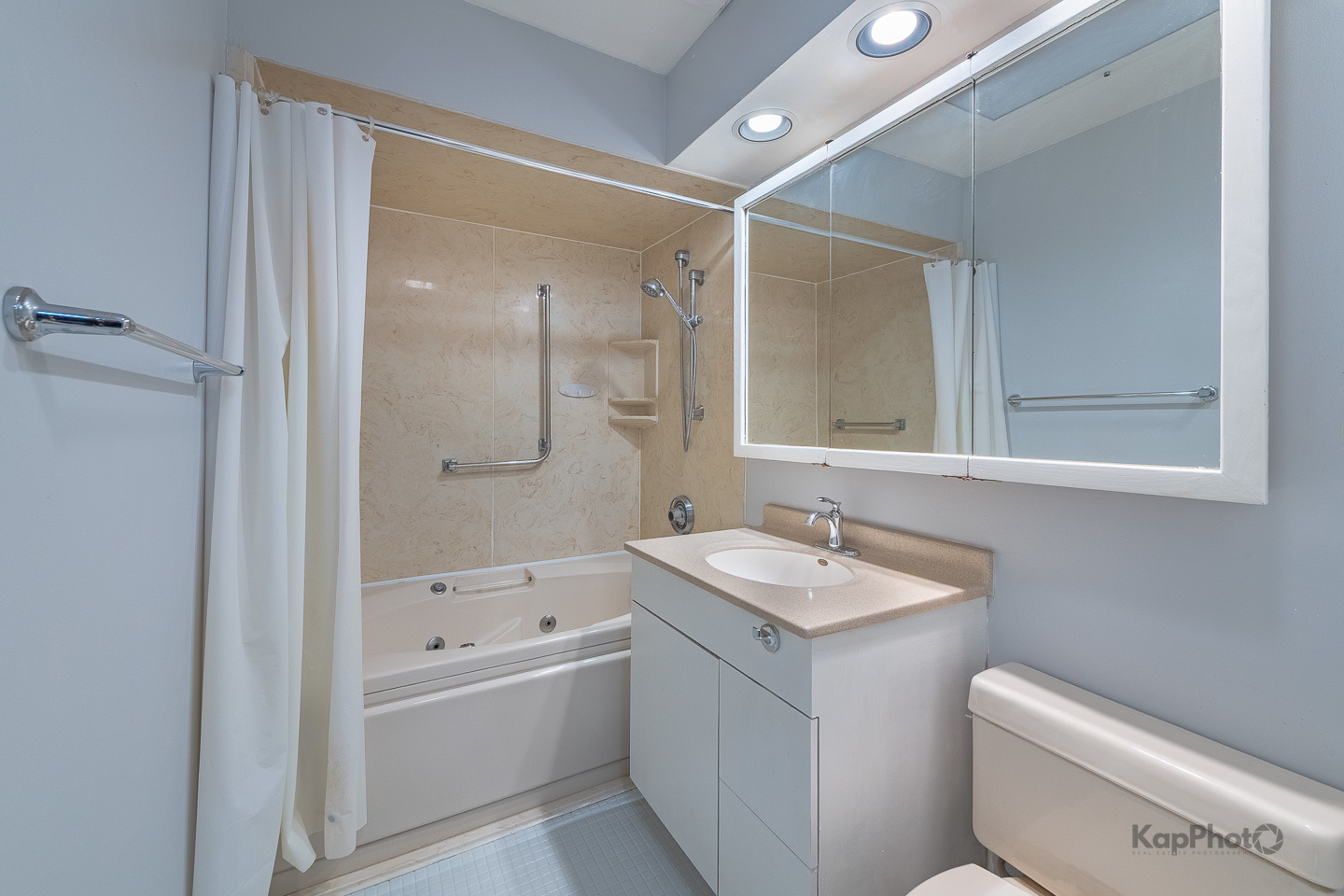 22 N DEE Road Unit: 22