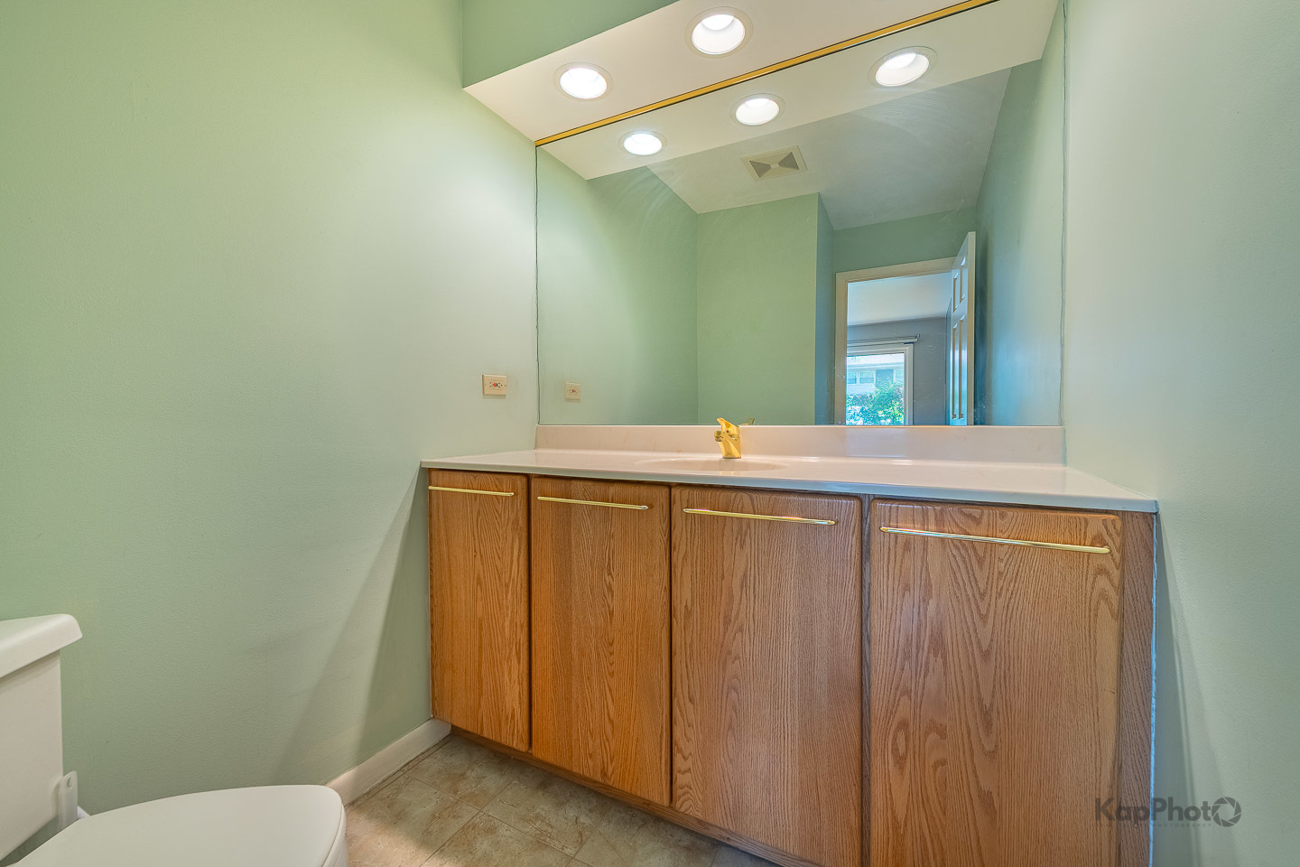 22 N DEE Road Unit: 22