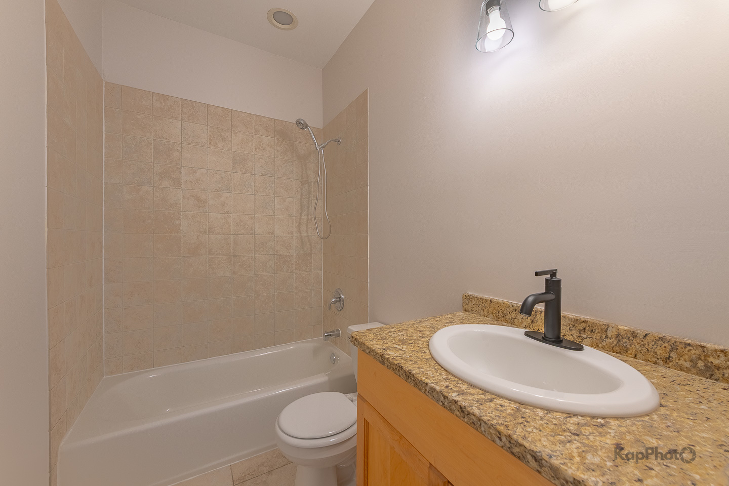 2226 W Monroe Street Unit: 3