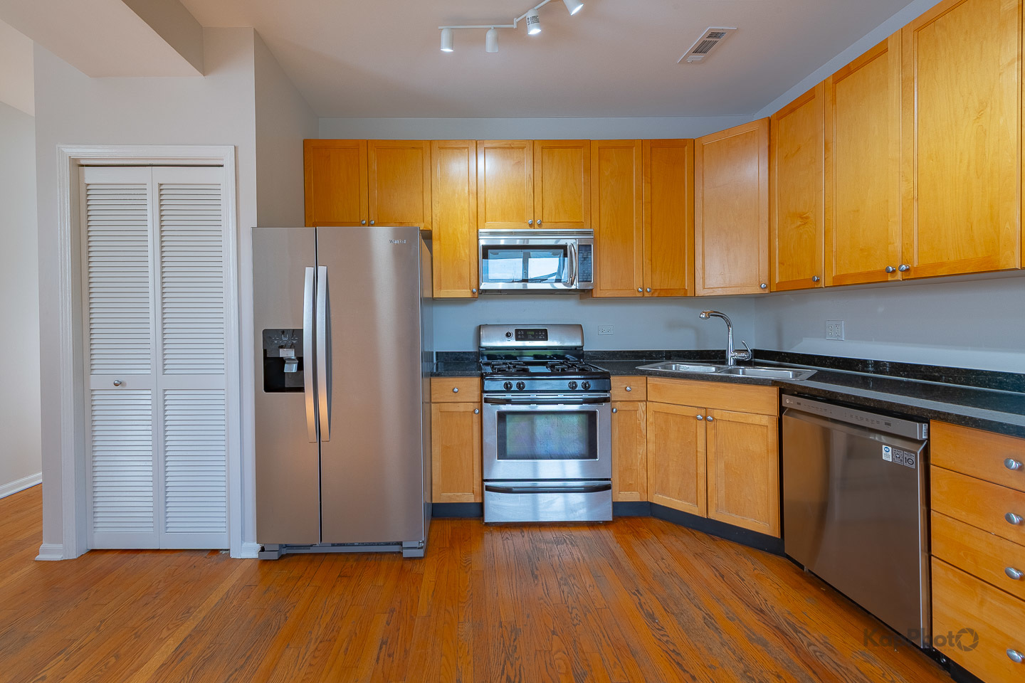 2226 W Monroe Street Unit: 3