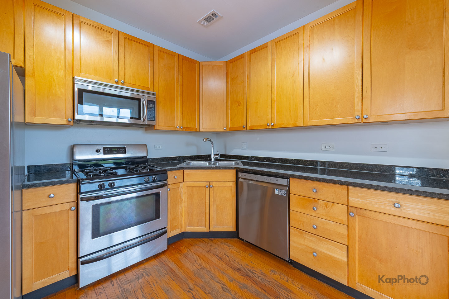 2226 W Monroe Street Unit: 3
