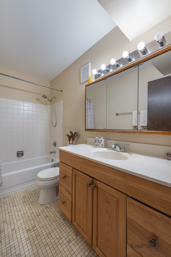 729 Limerick Lane Unit: 2D