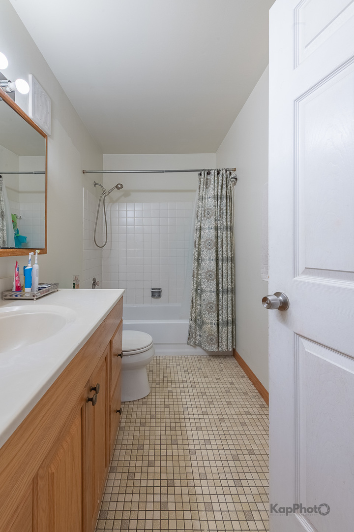 729 Limerick Lane Unit: 2D