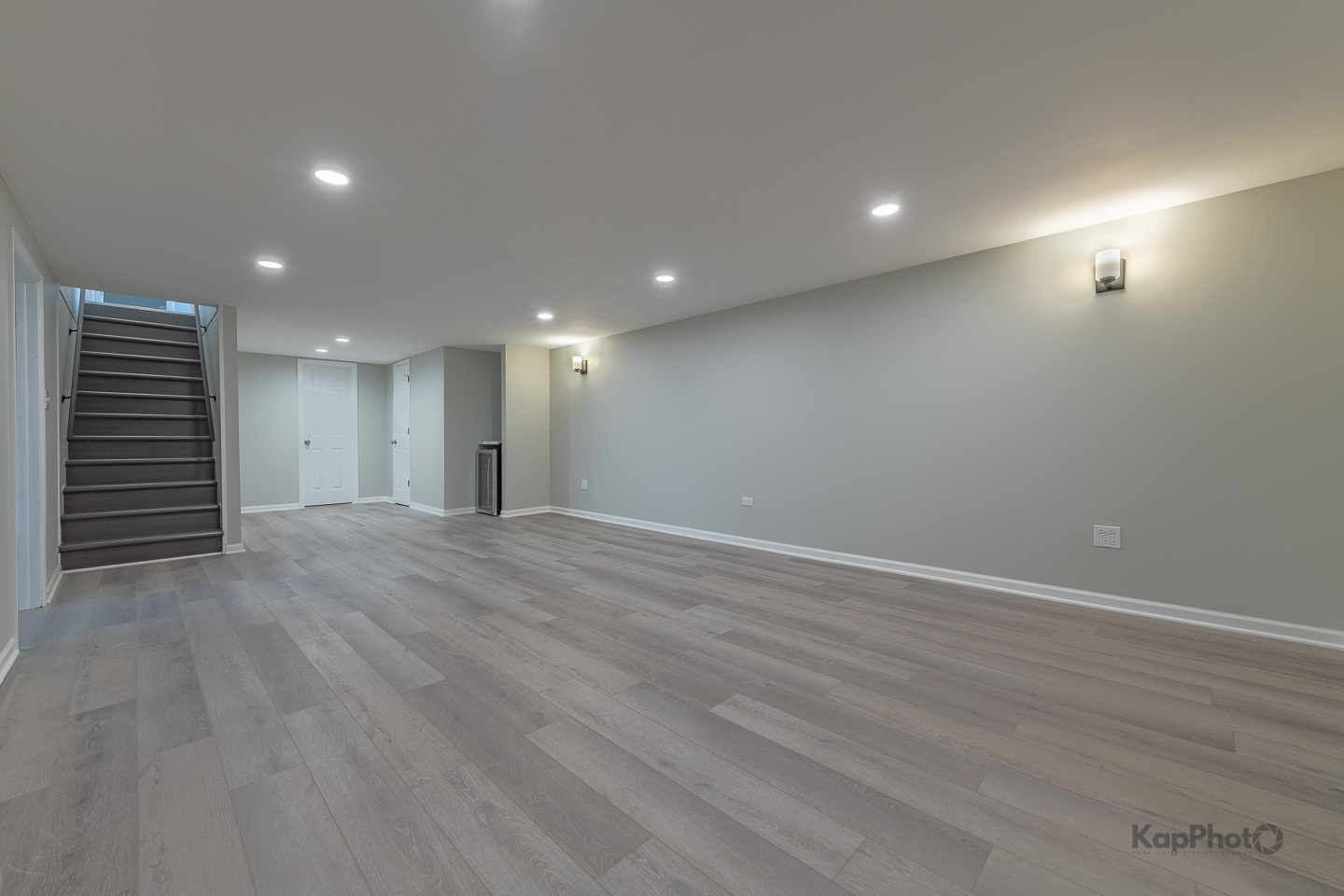 8500 W Carmen Avenue