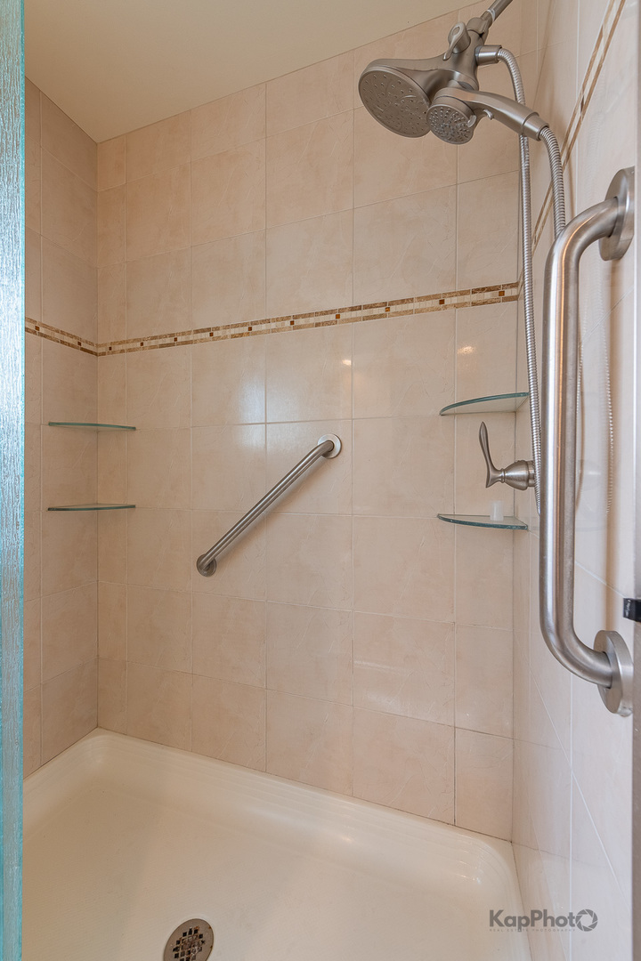 8465 W Berwyn Avenue Unit: 1