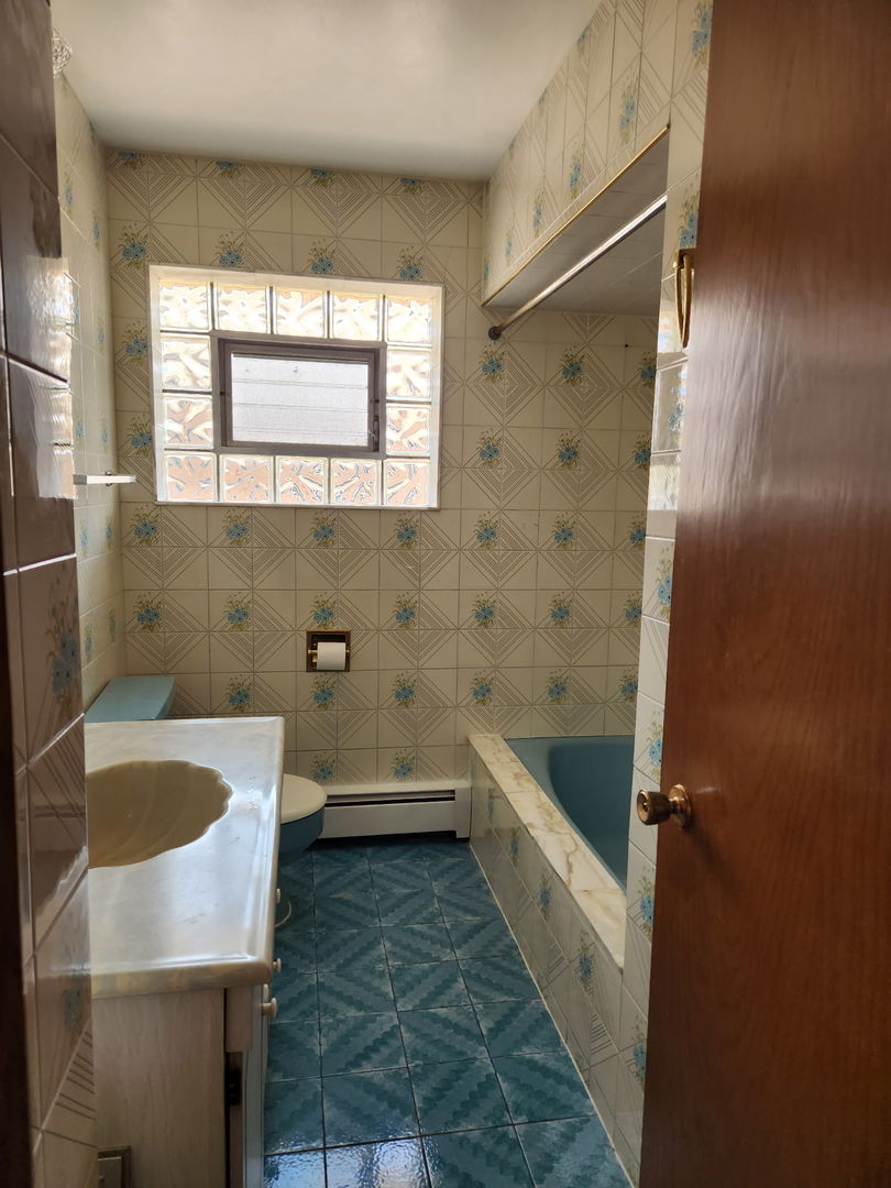 8417 W Berwyn Avenue Unit: 2