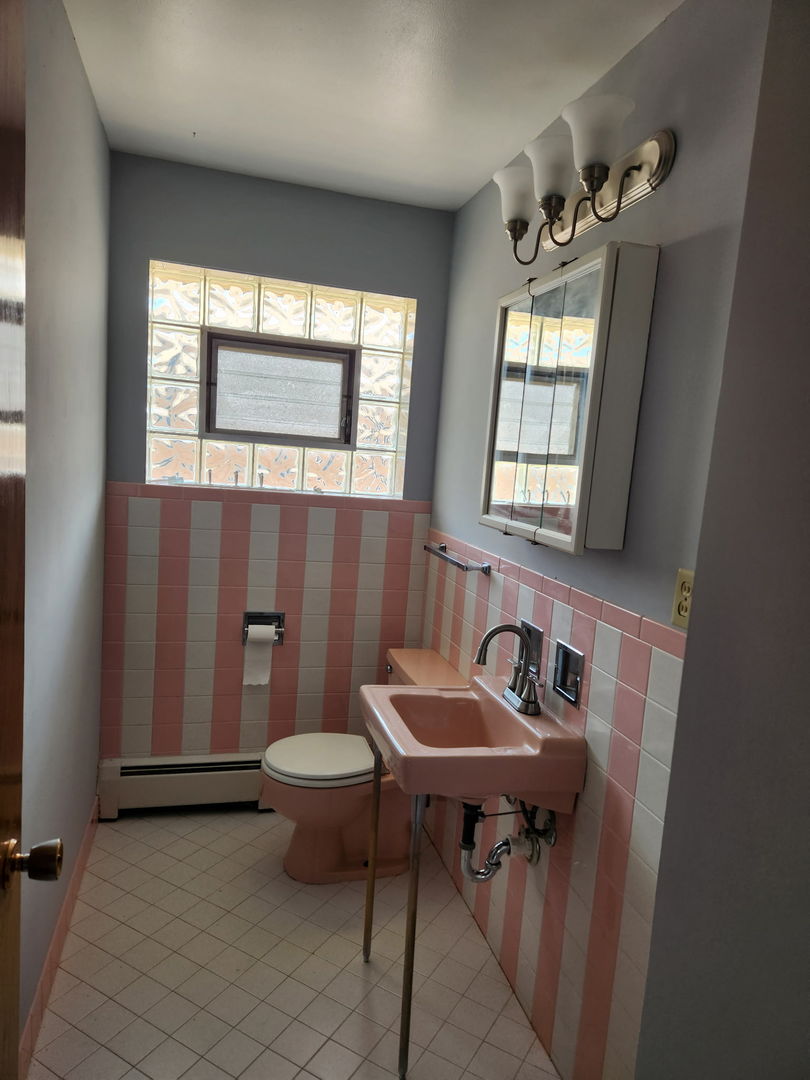 8417 W Berwyn Avenue Unit: 2
