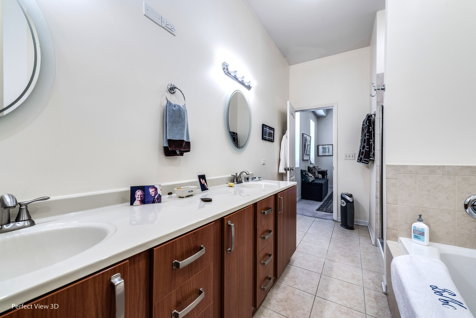 4545 S Drexel Boulevard Unit: 2B