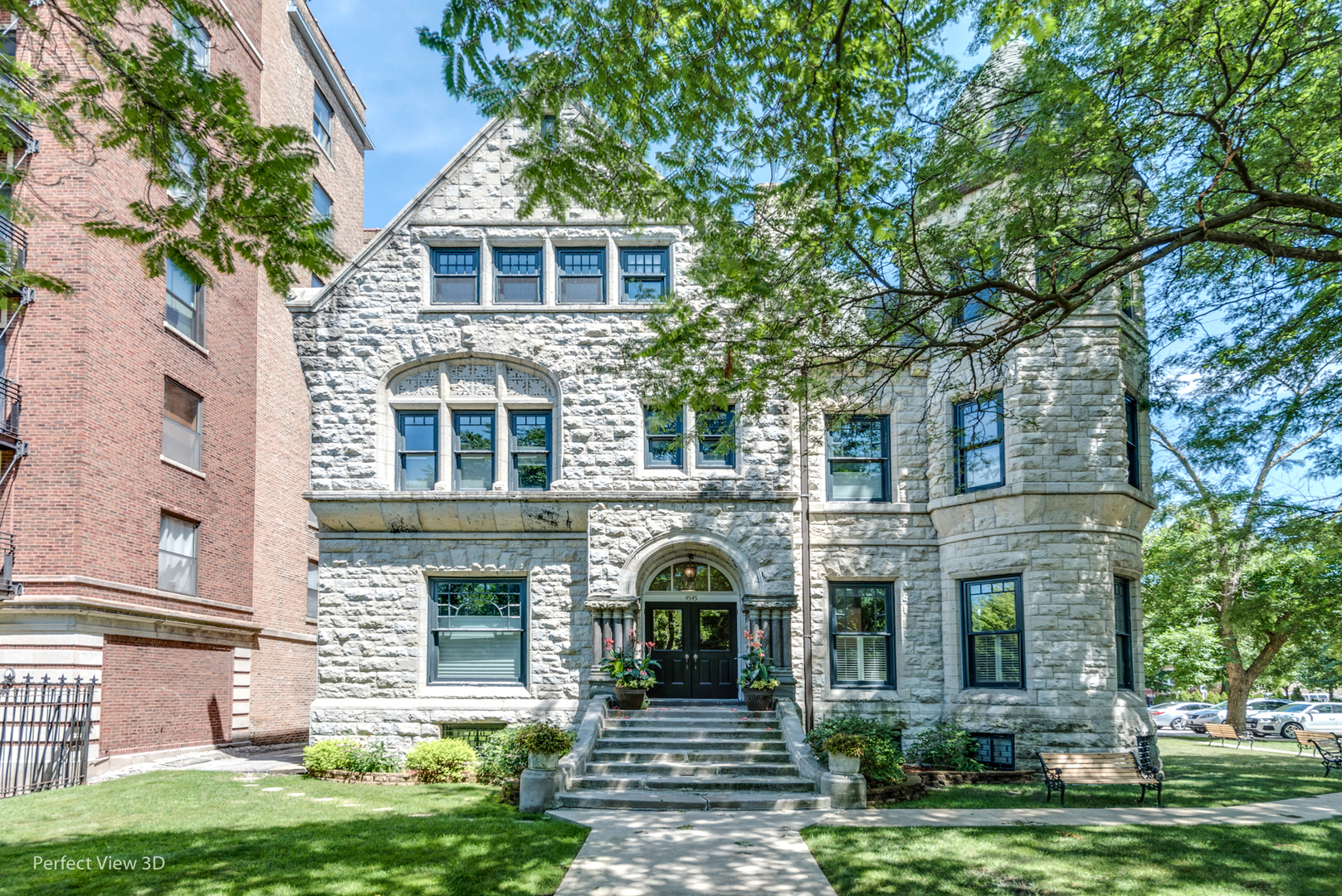 4545 S Drexel Boulevard Unit: 2B