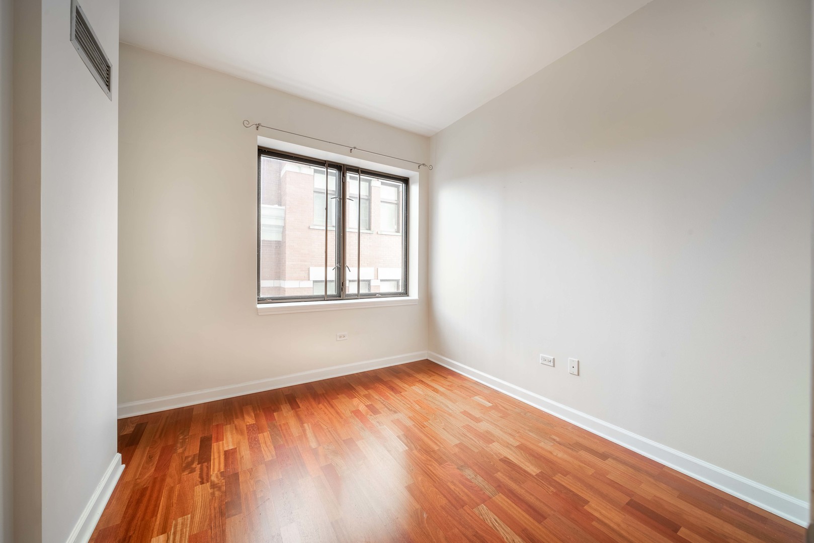 1322 S Prairie Avenue Unit: 304