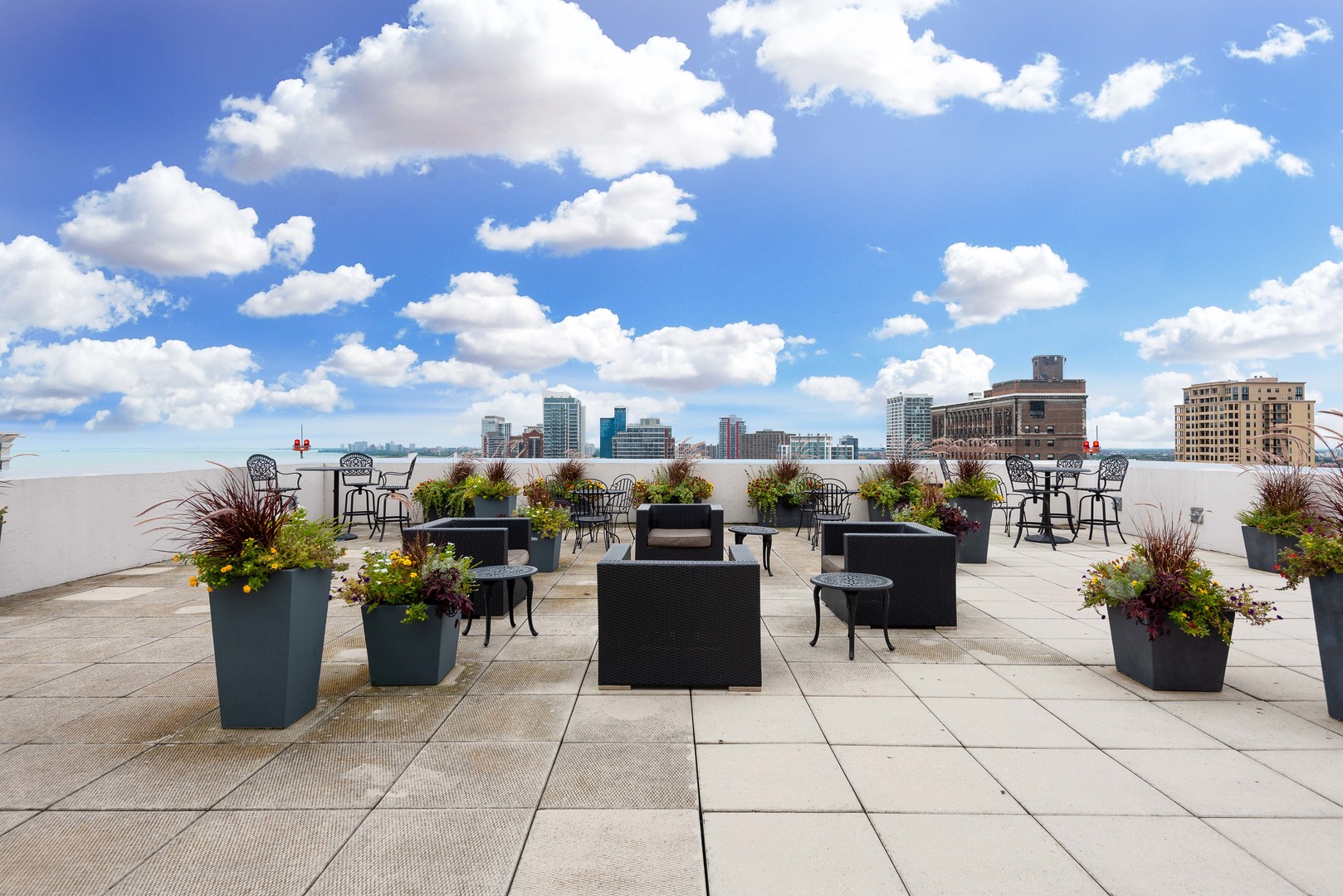 1322 S Prairie Avenue Unit: 304