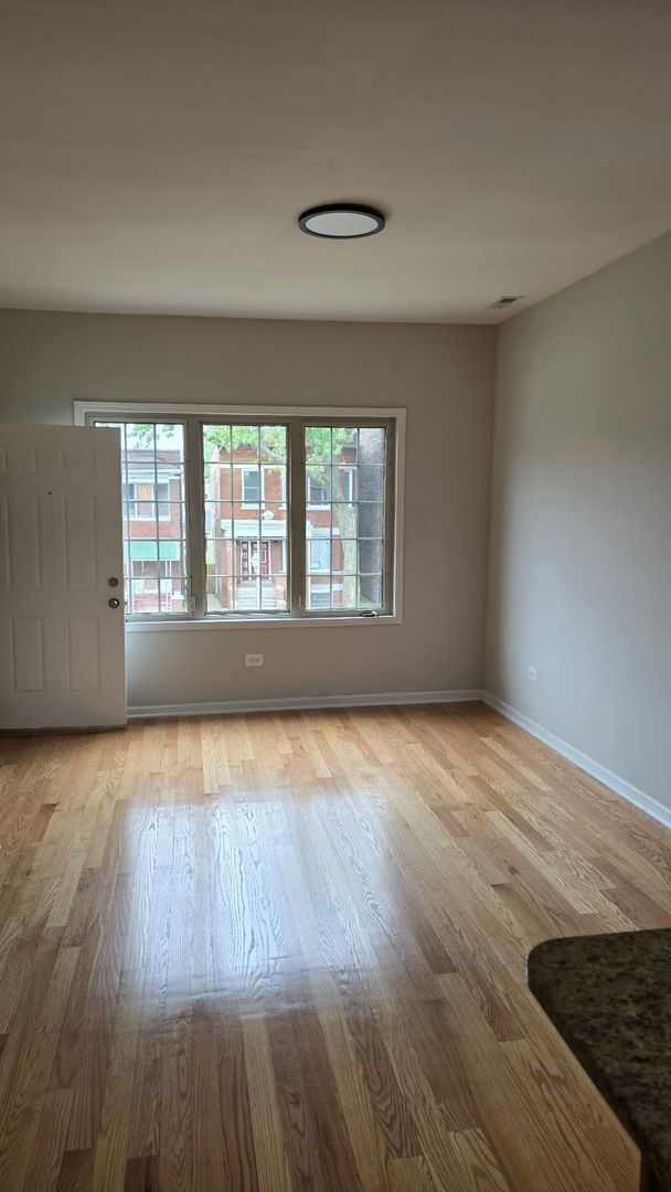 6834 S Dorchester Avenue Unit: 2
