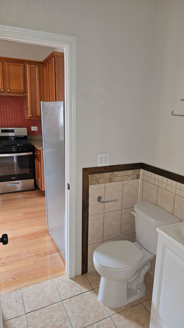 6834 S Dorchester Avenue Unit: 2