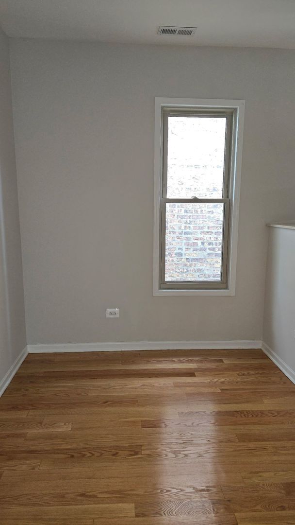 6834 S Dorchester Avenue Unit: 2