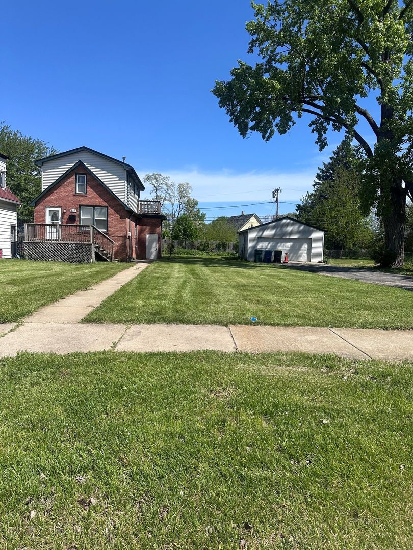 526 E 154th Place