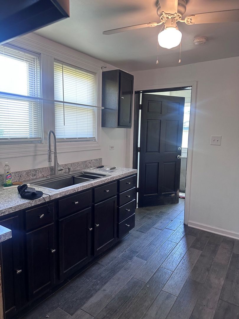526 E 154th Place