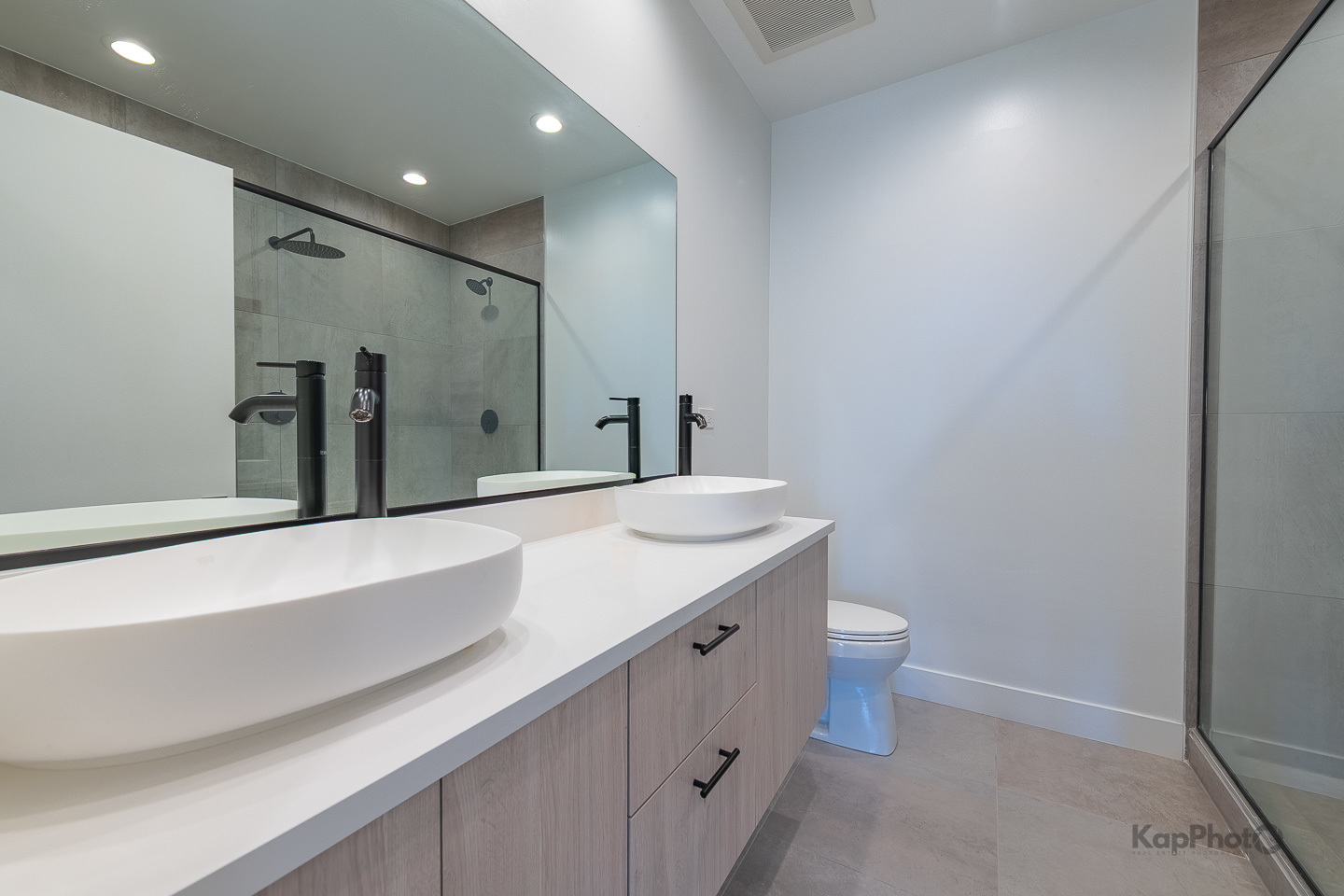 859 W Erie Street Unit: 506
