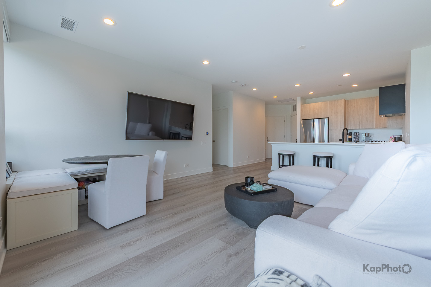 859 W Erie Street Unit: 506