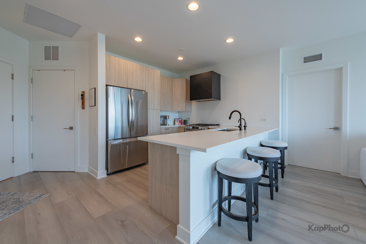 859 W Erie Street Unit: 506