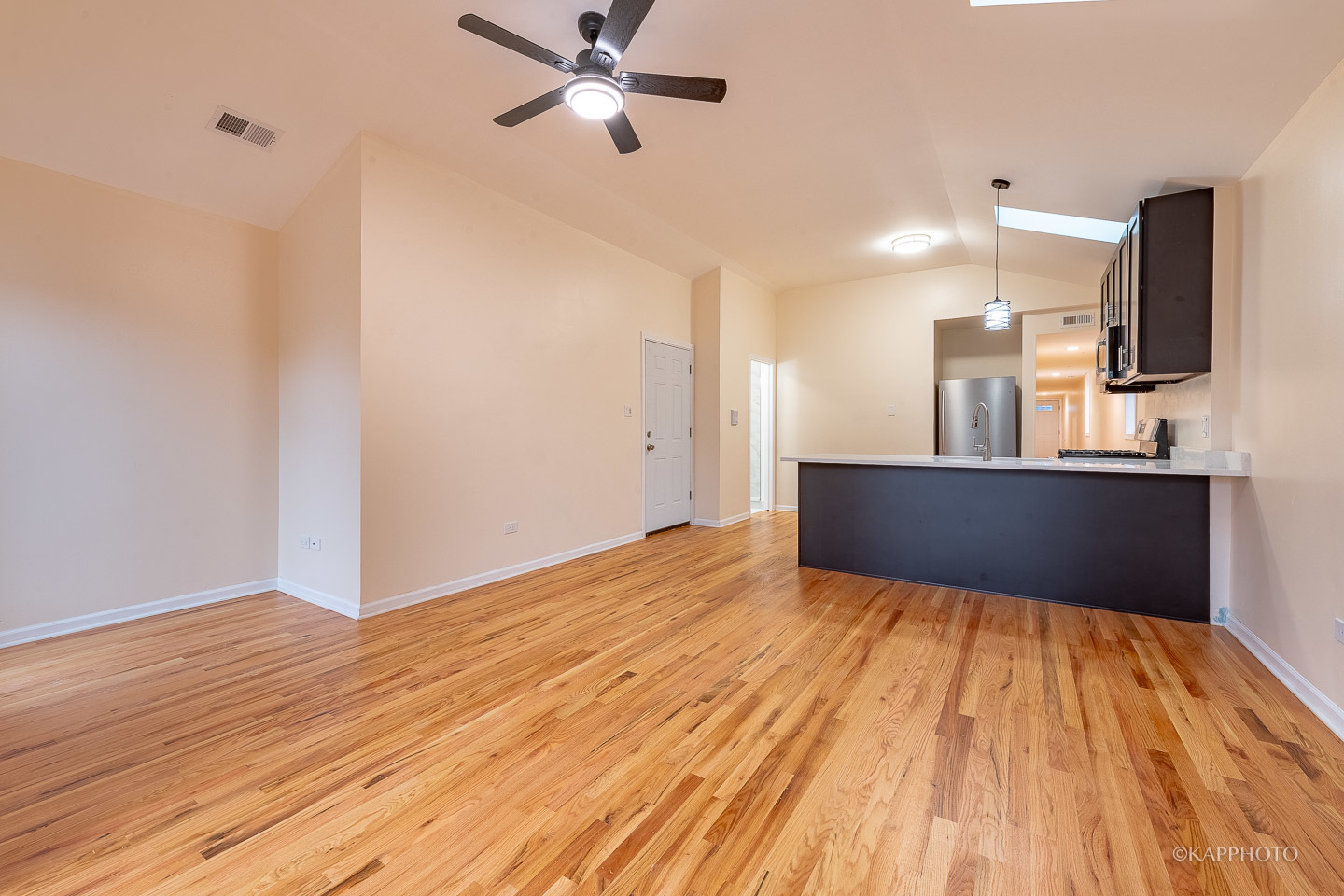 2435 W Polk Street Unit: 3