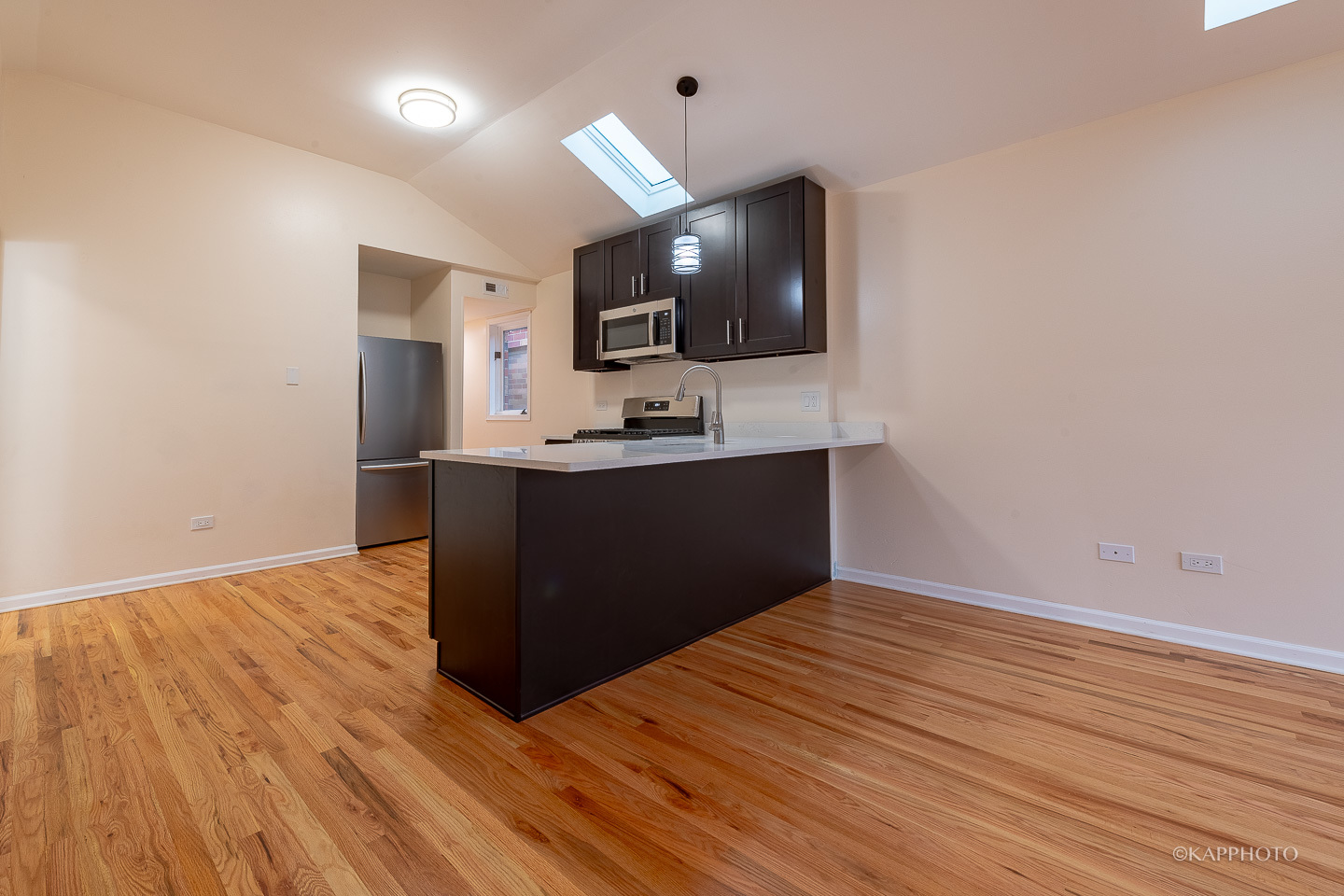 2435 W Polk Street Unit: 3