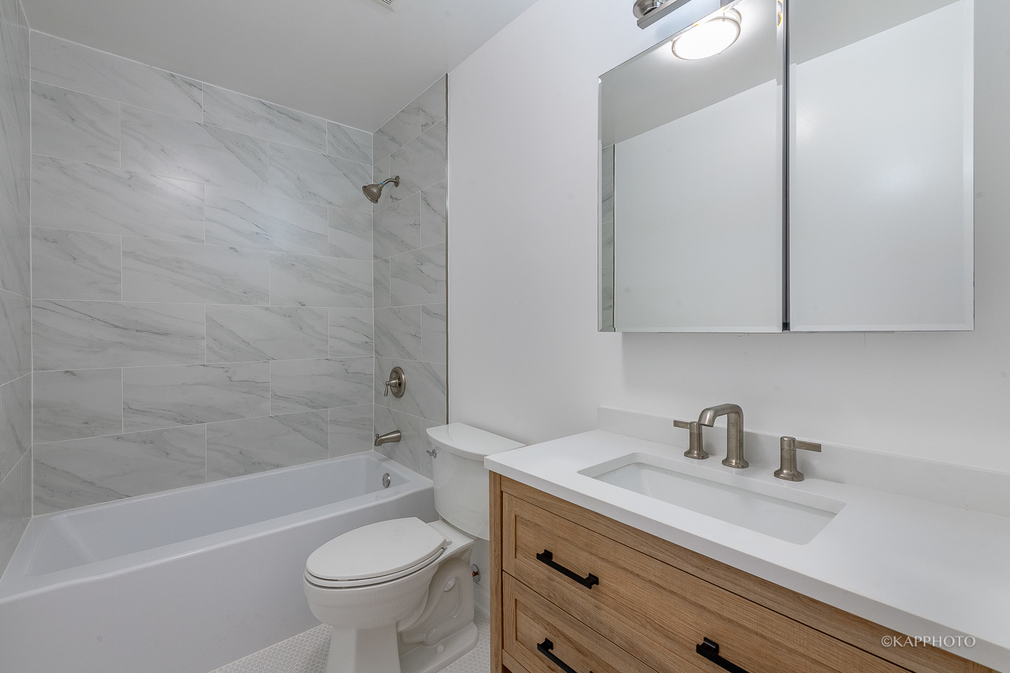 2435 W Polk Street Unit: 3