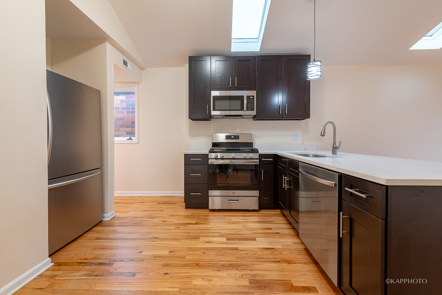 2435 W Polk Street Unit: 3