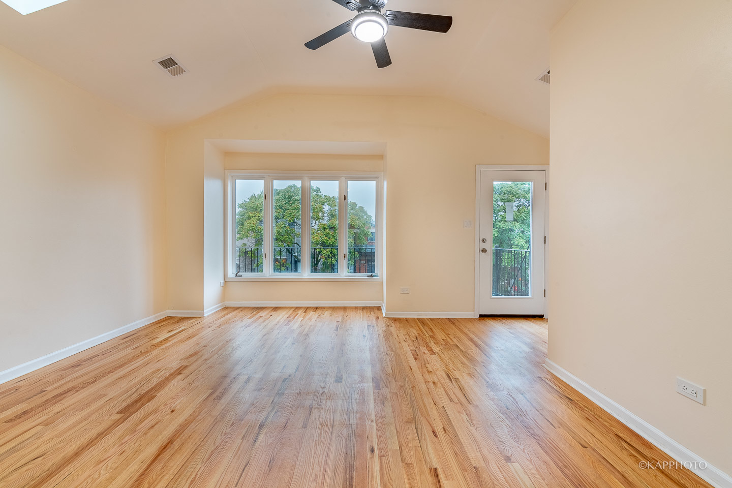 2435 W Polk Street Unit: 3