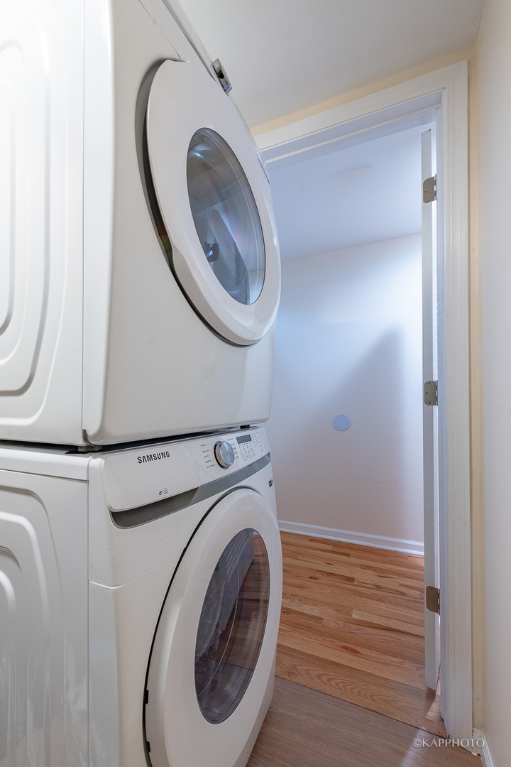 2435 W Polk Street Unit: 3