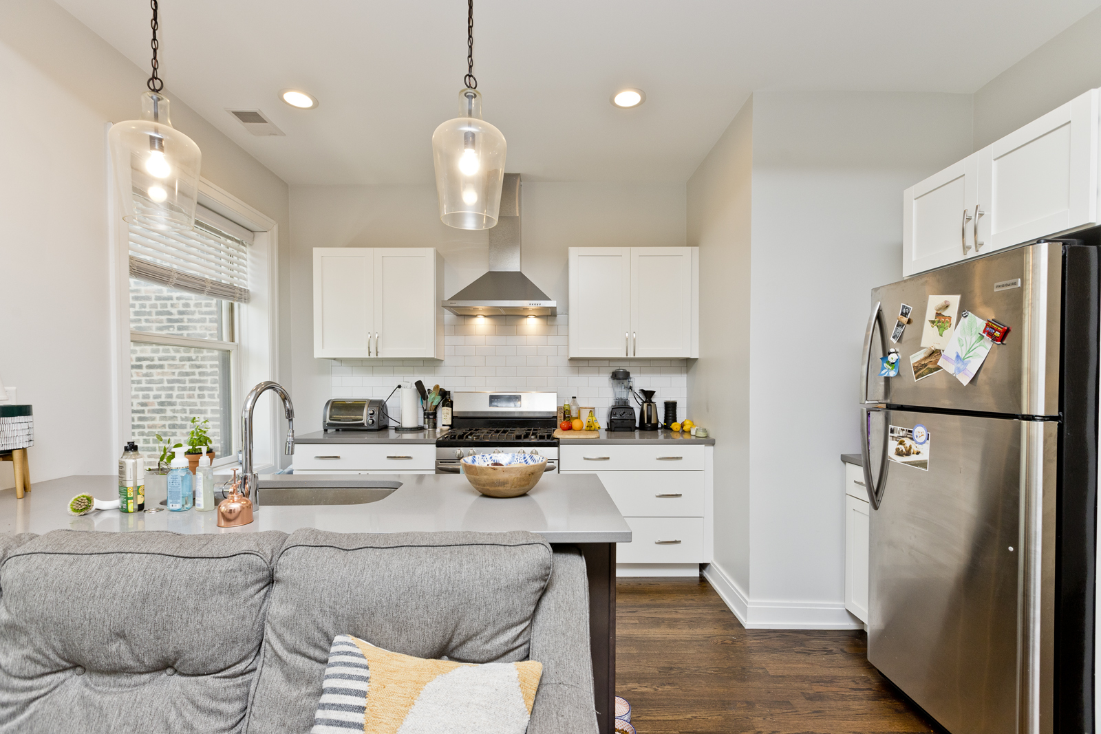856 N Hermitage Avenue Unit: 3F