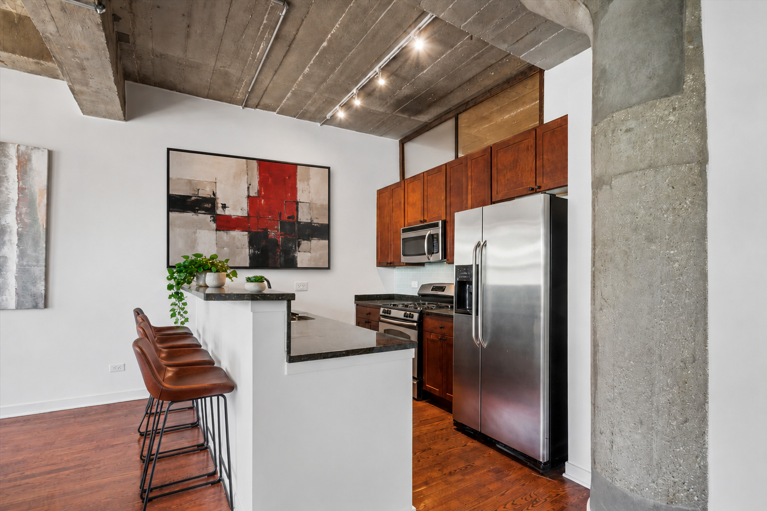1150 W 15TH Street Unit: 302