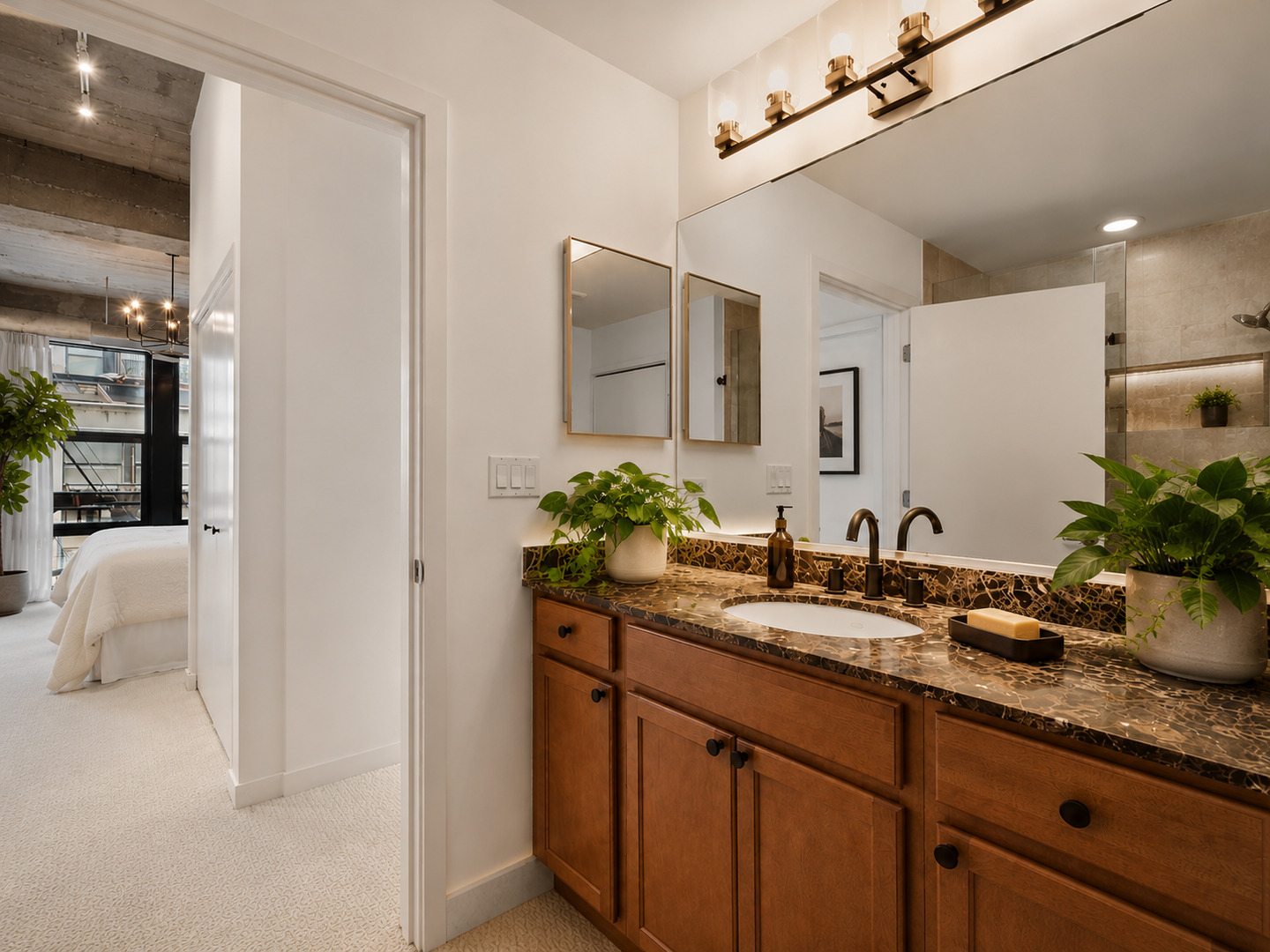 1150 W 15TH Street Unit: 302