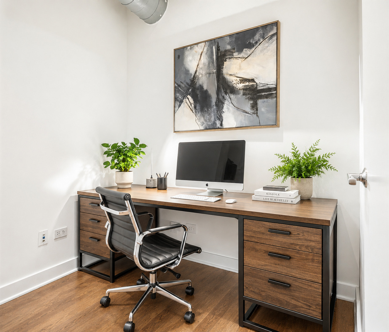 1150 W 15TH Street Unit: 302