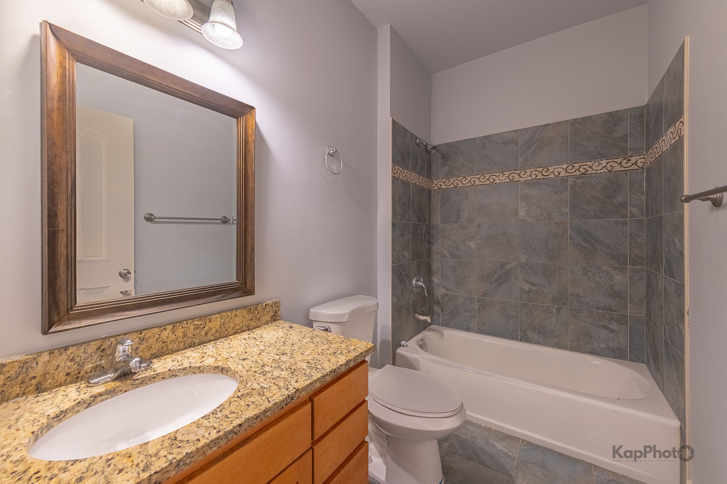 3607 W 53rd Street Unit: 5