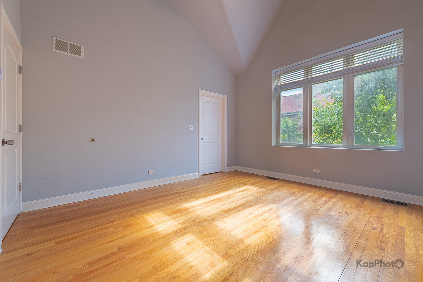 3607 W 53rd Street Unit: 5