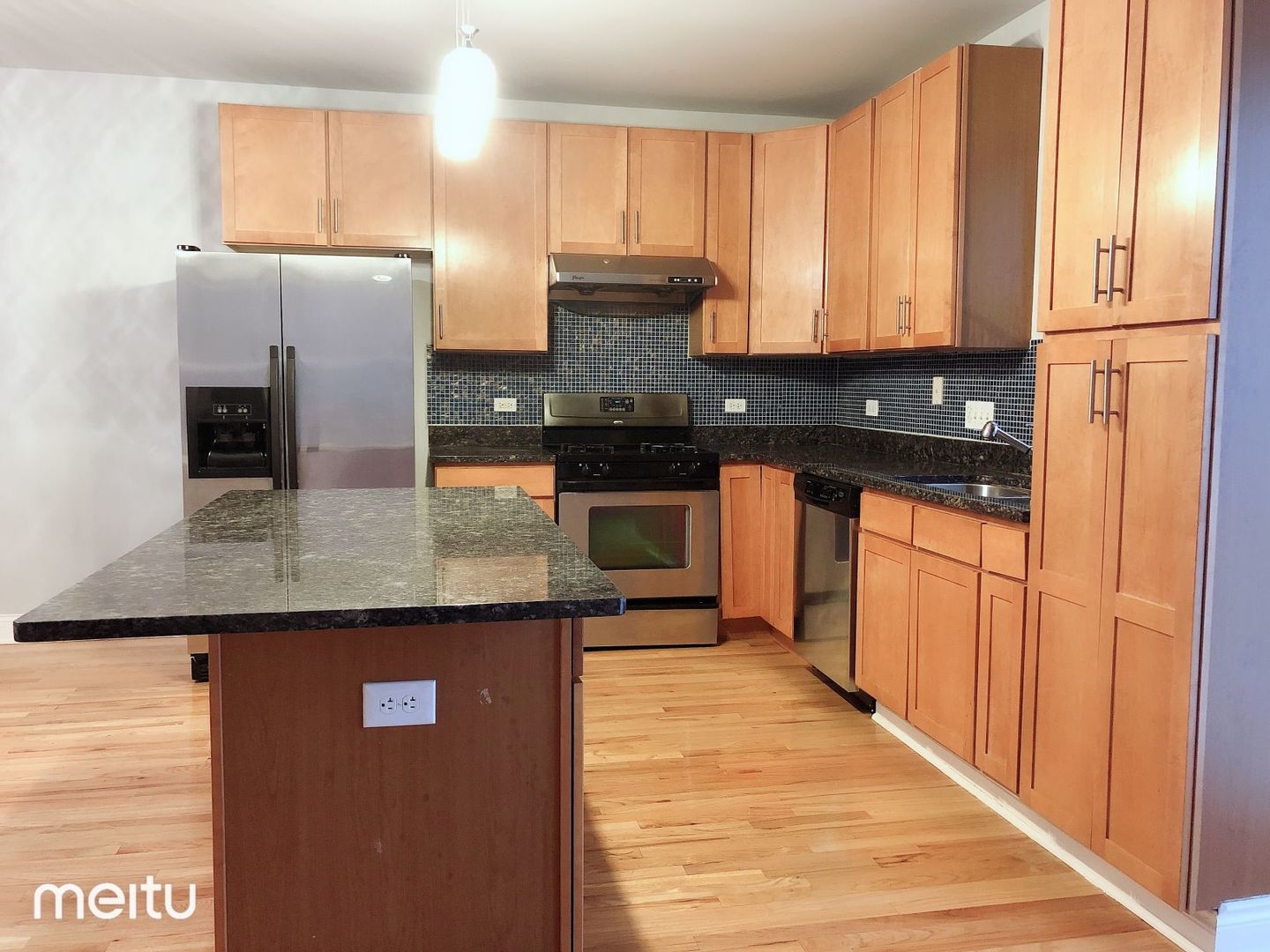 3607 W 53rd Street Unit: 5