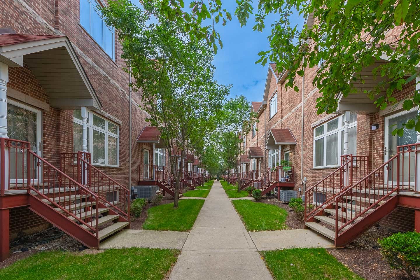 3607 W 53rd Street Unit: 5