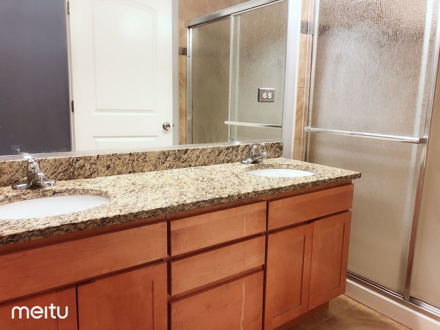 3607 W 53rd Street Unit: 5