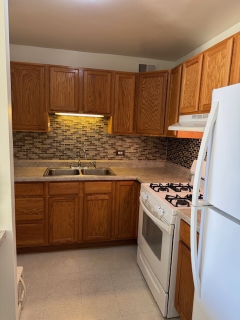 2605 S Indiana Avenue Unit: 708