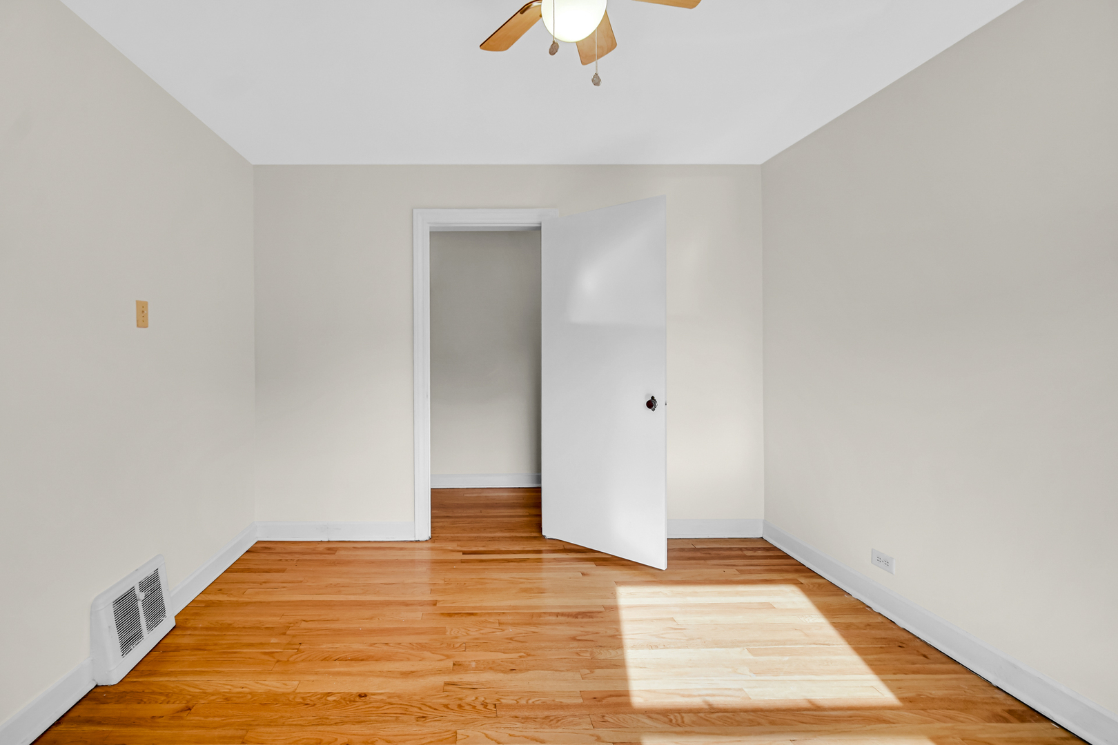 1931 W Albion Avenue Unit: 1