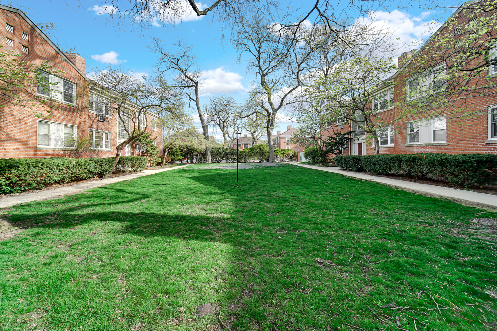 1931 W Albion Avenue Unit: 1