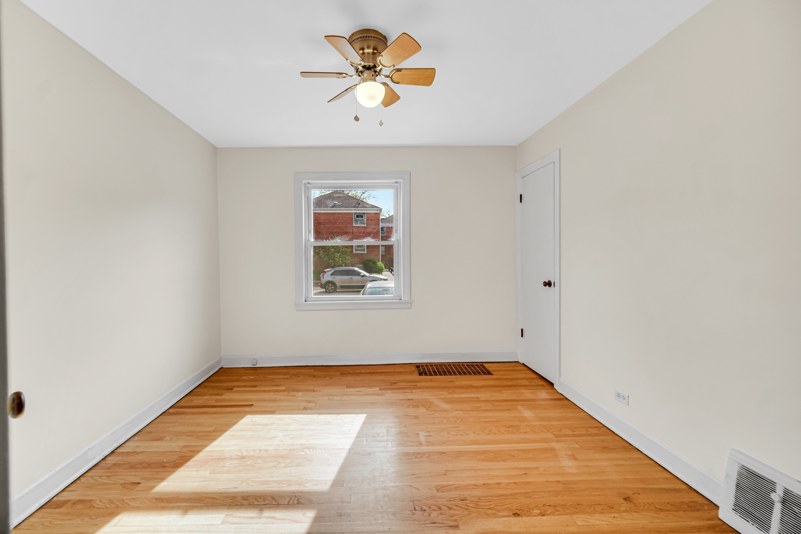 1931 W Albion Avenue Unit: 1